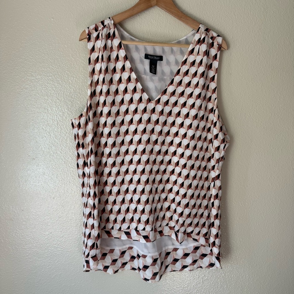 ❇️White House Black Market Silk V-Neck Patterned Blouse 2 for $22❇️
